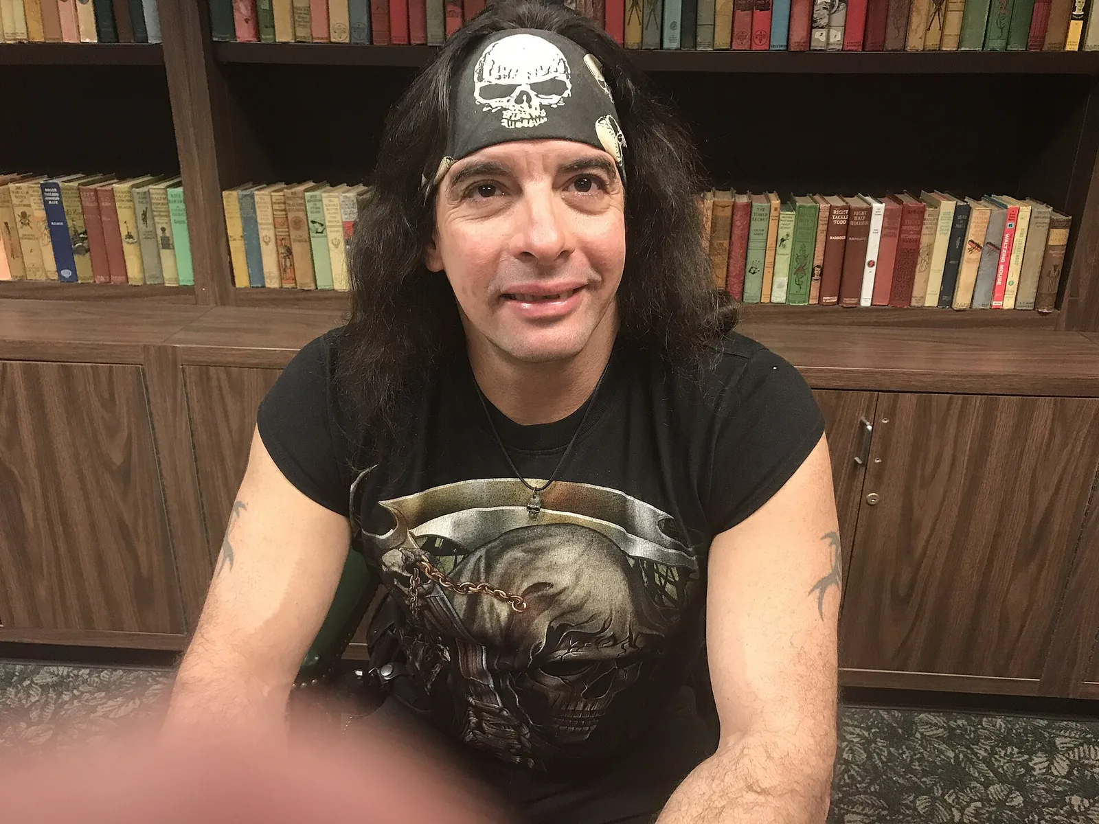 «Los pecios y los náufragos», de Yoss: ciencia ficción escrita desde Cuba